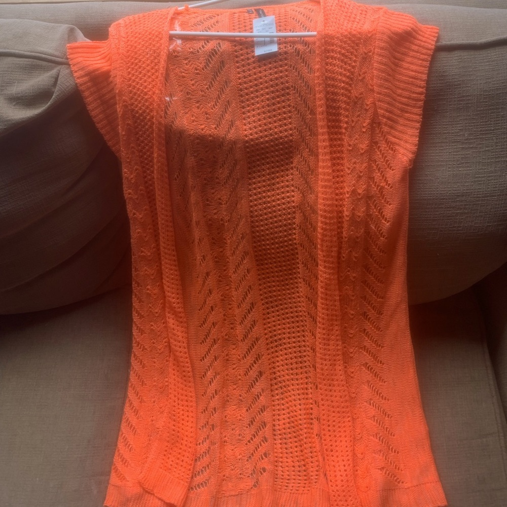 Xl sweater. Short sleeved. Murices orange
